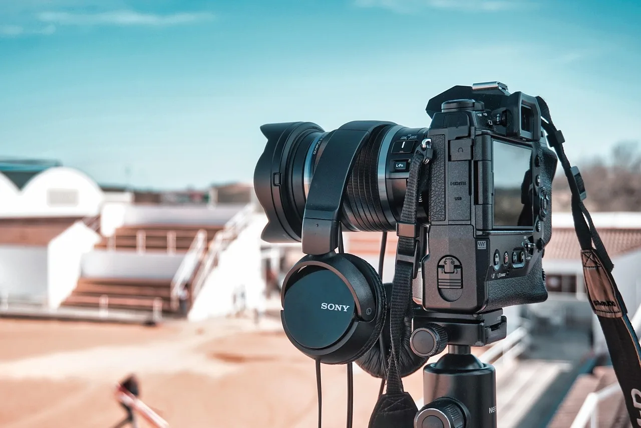 camera, video, cinema, photographer, lens, professional, photo, video, video, video, video, video. Real estate video: shoot order and script for a walkthrough